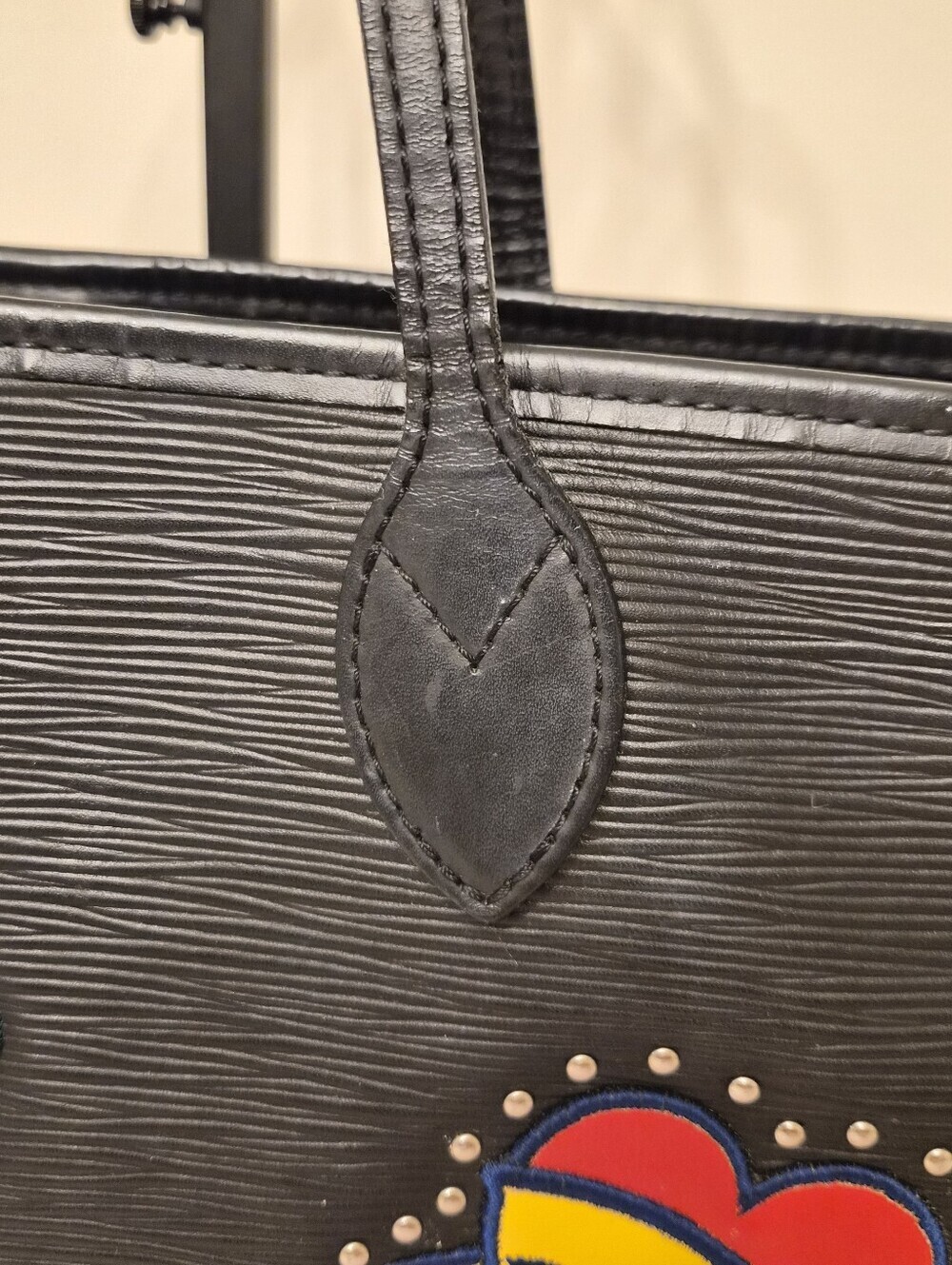 Louis Vuitton Neverfull MM Epi "Stickers" Edition | Pouch| Black | COA - Picture 8 of 16